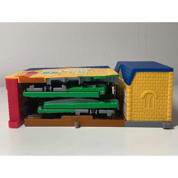 Fisher Price THOMAS TRAIN TAKE N PLAY MAITHWAITE FOLDING PLAYSET 2009 - Picture 8 of 16
